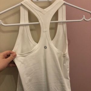 Lululemon tank, tried on once